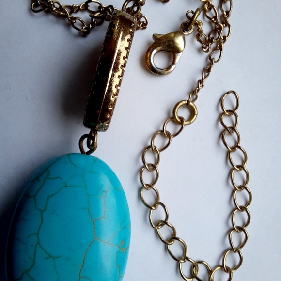 🎈3 for $10🎈Faux Turquoise & Gold Tone Necklace - Picture 6 of 6